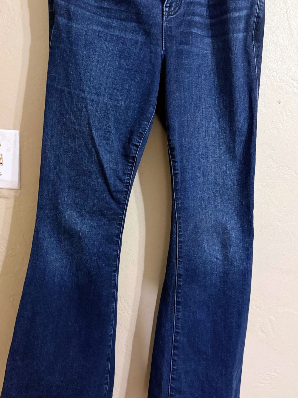 Women’s Flare Jeans in Dark Blue Denim